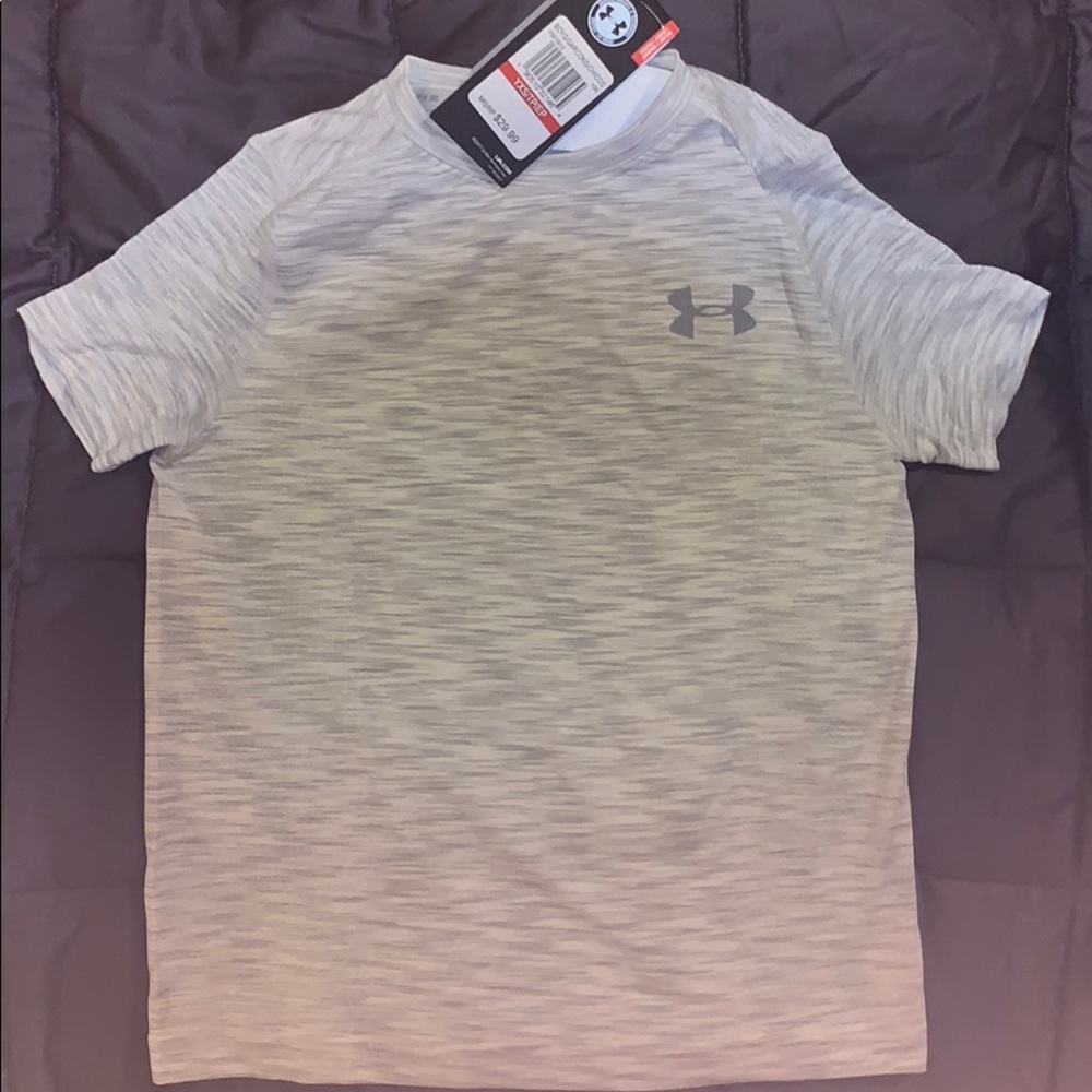 NWT Boys HeatGear Under Armour T Shirt YXS & YSM